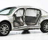 2009 Buick Lucerne IIHS Side Impact Crash Test Picture