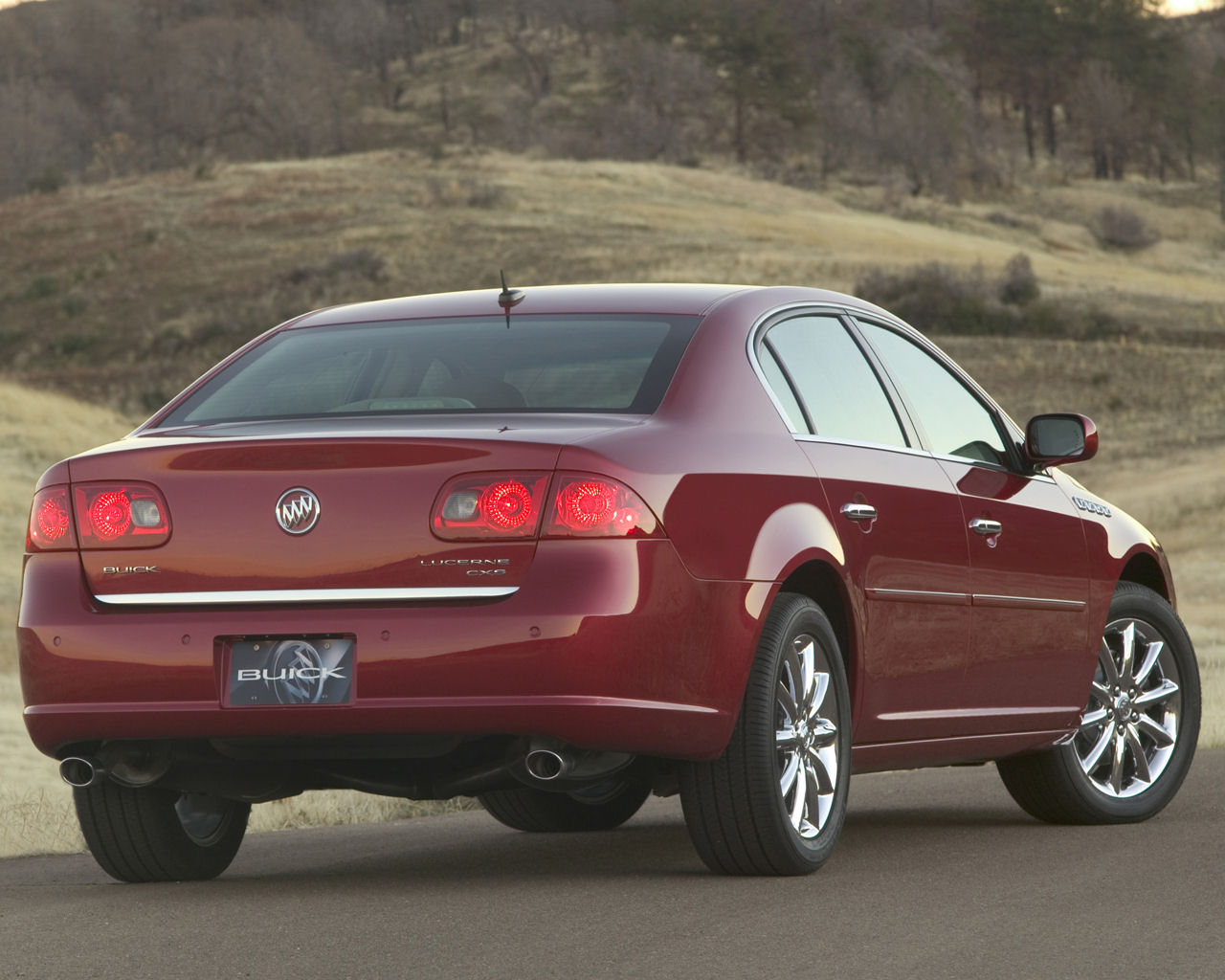 Buick Lucerne Desktop Wallpaper