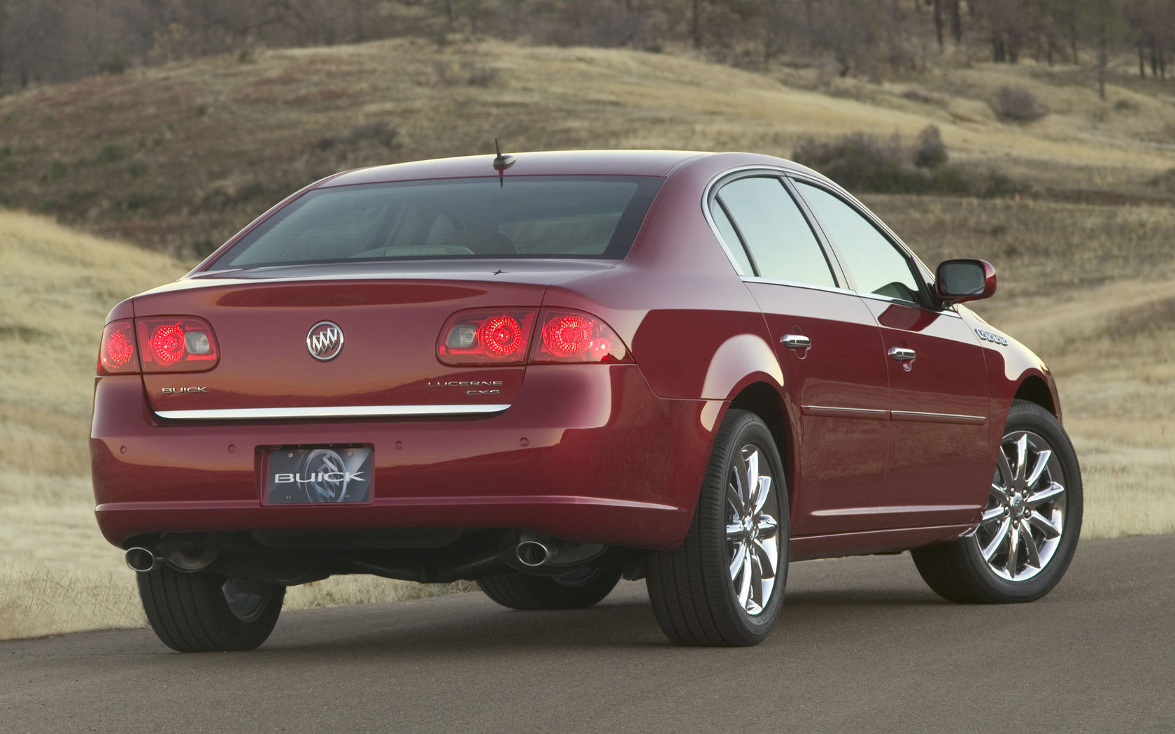 Buick Lucerne Desktop Wallpaper