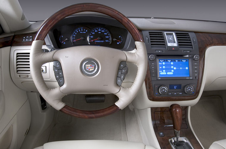 2009 Cadillac DTS Cockpit Picture