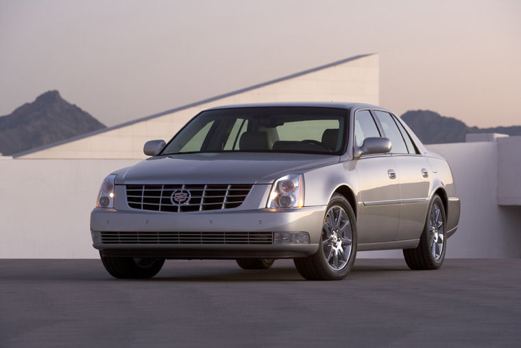 2009 Cadillac DTS Picture