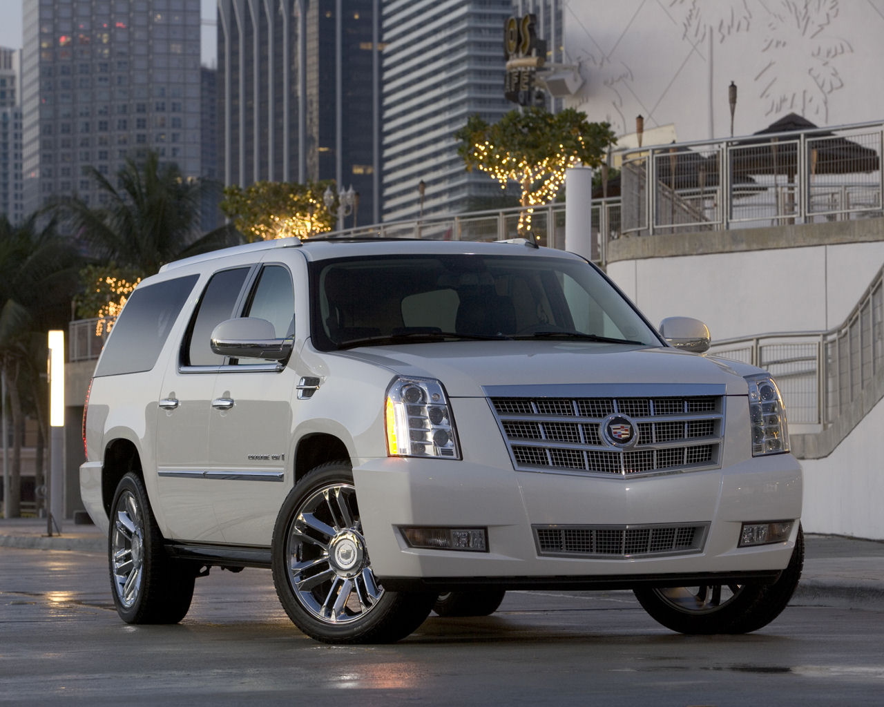 Cadillac Escalade Desktop Wallpaper