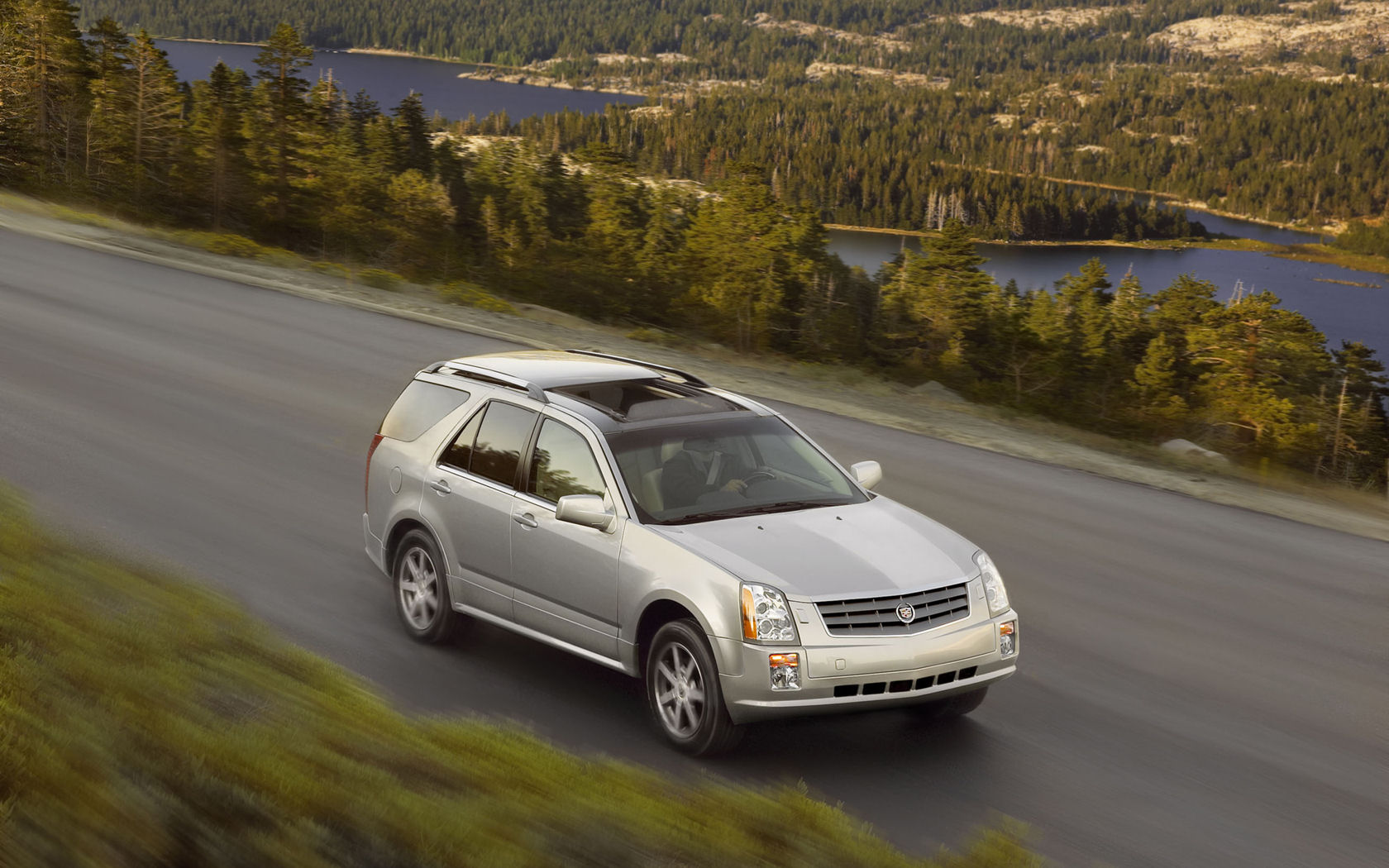 Cadillac SRX Desktop Wallpaper