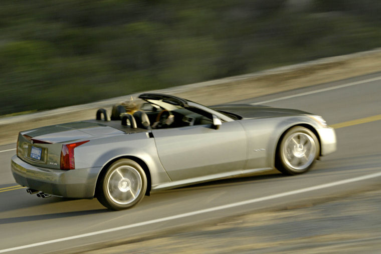 2004 Cadillac XLR Picture