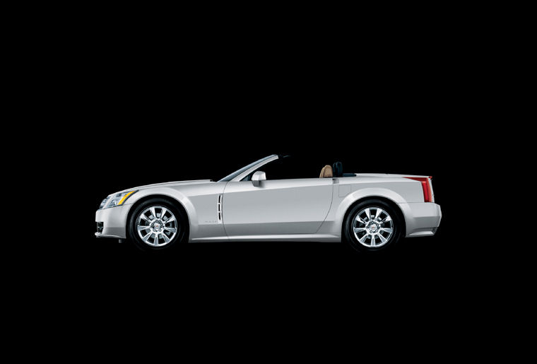 2009 Cadillac XLR Picture