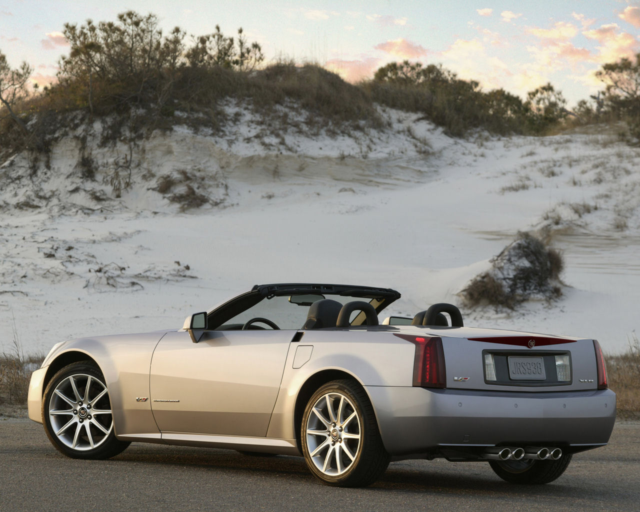 Cadillac XLR Desktop Wallpaper