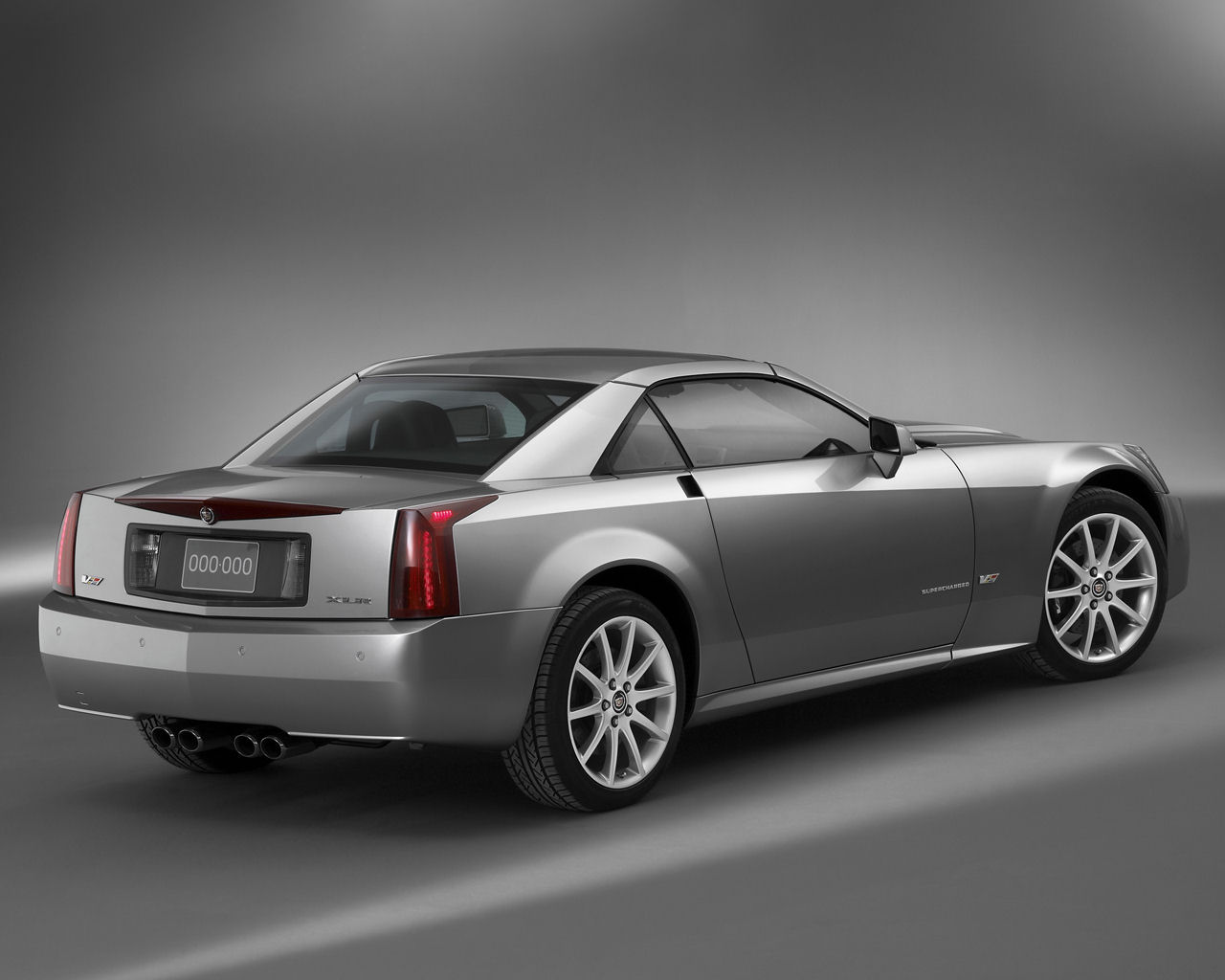 Cadillac XLR Desktop Wallpaper