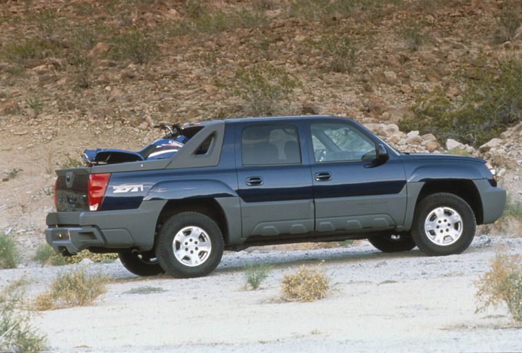 2004 Chevrolet Avalanche Z71 Picture