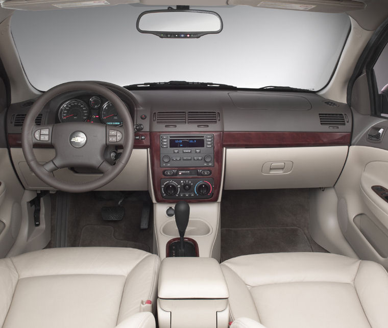 2006 Chevrolet (Chevy) Cobalt LT Cockpit Picture