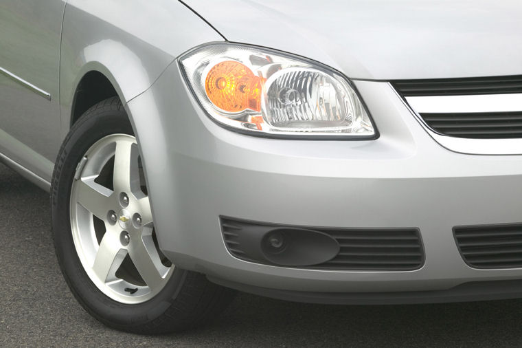 2007 Chevrolet (Chevy) Cobalt LT Sedan Headlight Picture