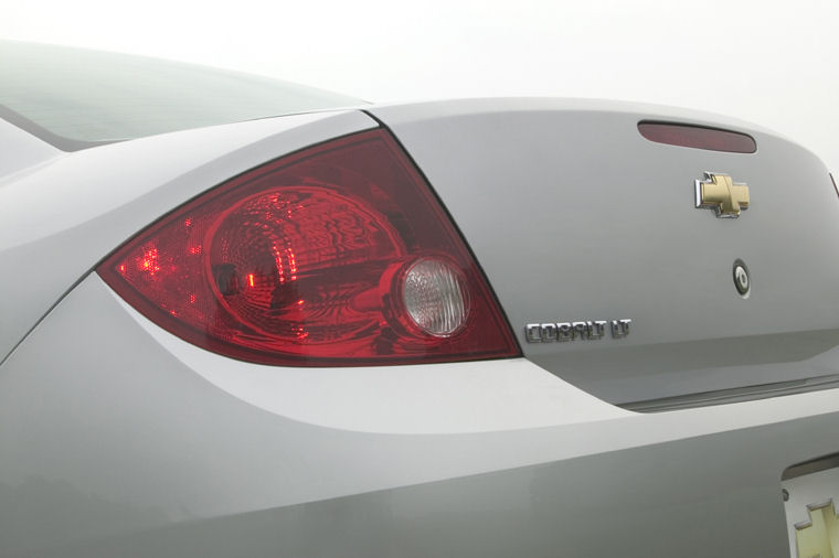 2008 Chevrolet Cobalt Sedan Rearlight Picture