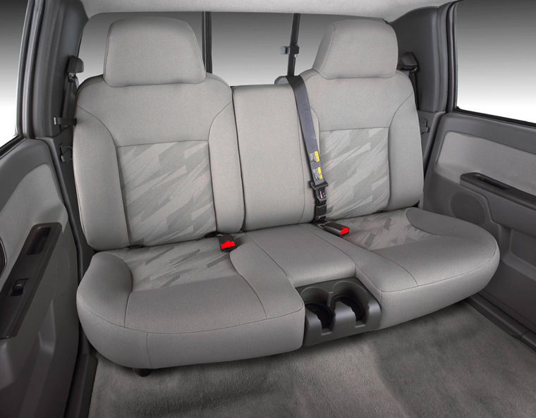 2004 Chevrolet Colorado Crew Cab Rear Seats Picture