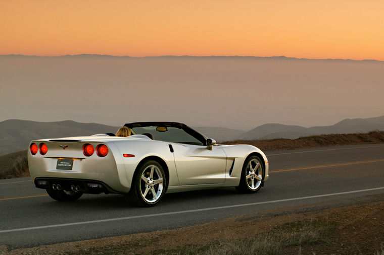 2005 Chevrolet Corvette Convertible Picture