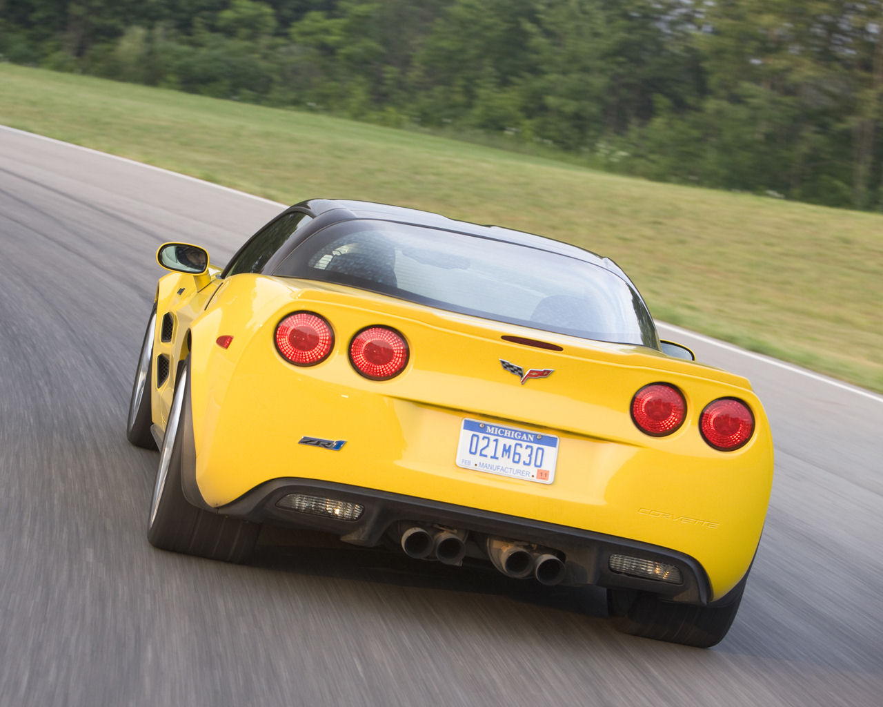 Chevrolet Corvette Desktop Wallpaper