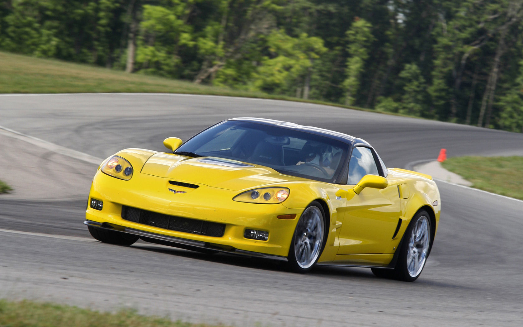 Chevrolet Corvette Desktop Wallpaper