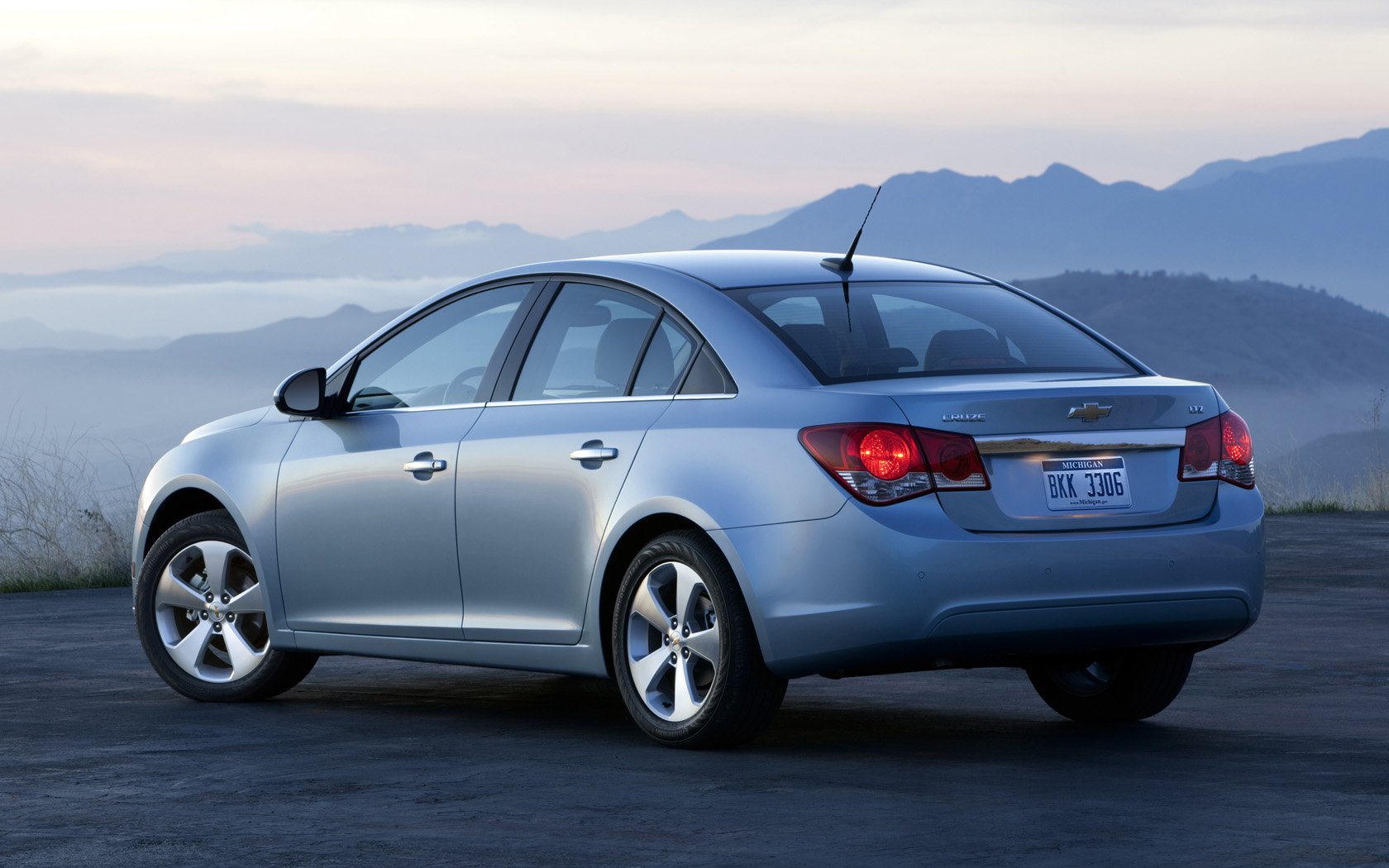 Chevrolet Cruze Desktop Wallpaper