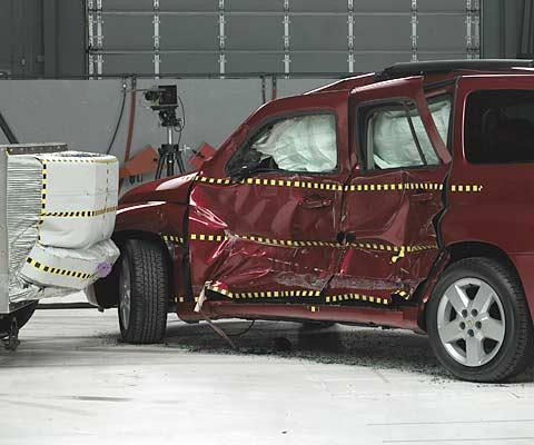 2009 Chevrolet HHR IIHS Side Impact Crash Test Picture