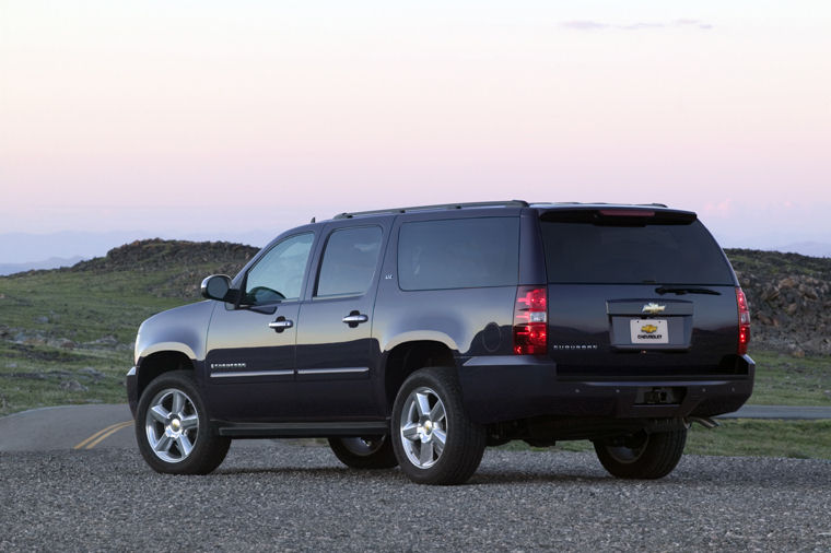 2009 Chevrolet Suburban 1500 Picture