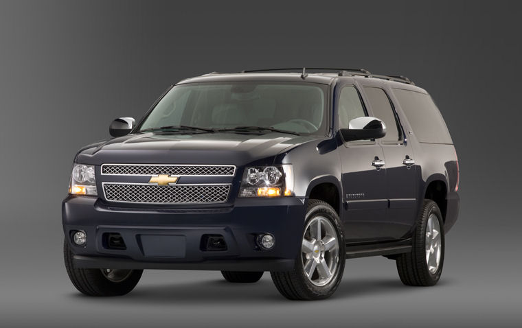 2010 Chevrolet Suburban 1500 Picture