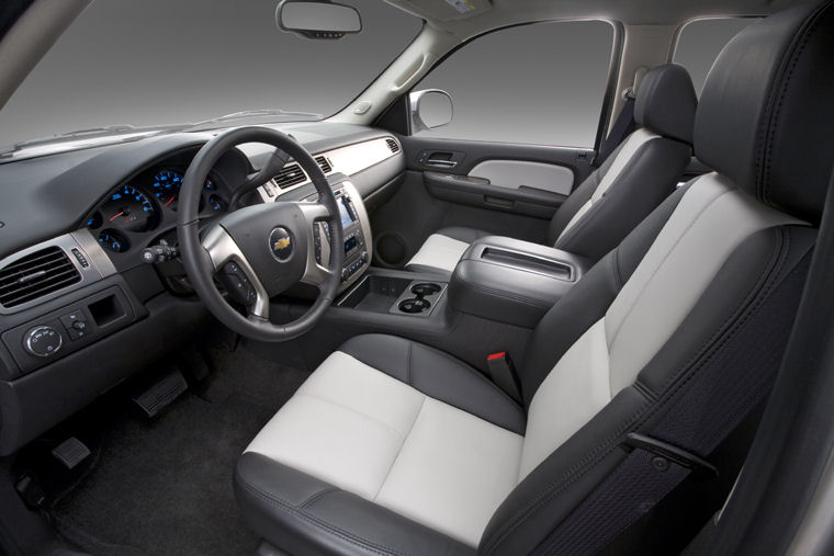2009 Chevrolet Tahoe LTZ Front Seats Picture