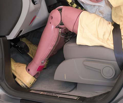 2009 Chevrolet Traverse IIHS Frontal Impact Crash Test Picture