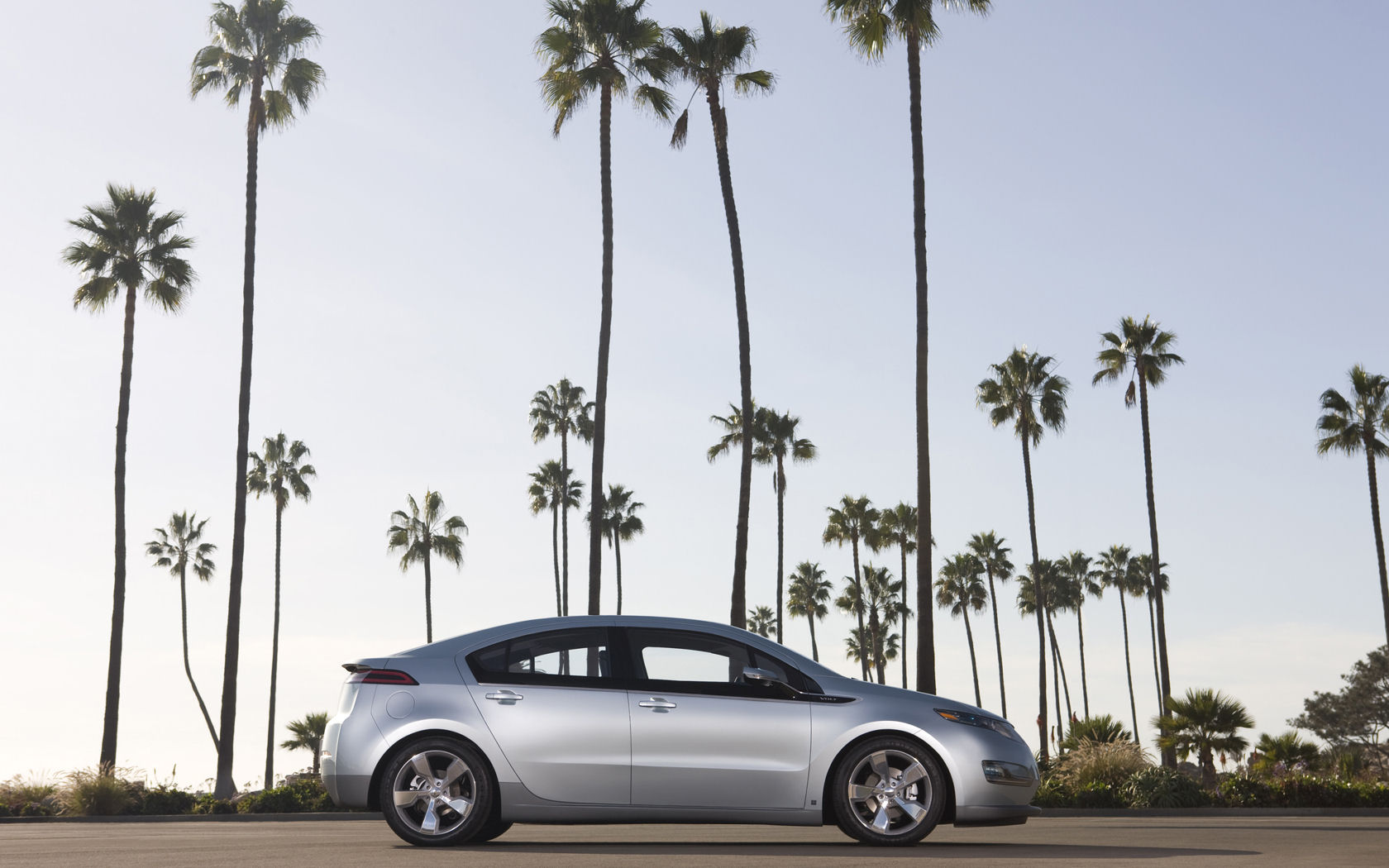 Chevrolet Volt Desktop Wallpaper