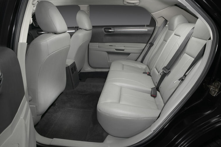 2008 Chrysler 300 Long Wheelbase Interior Picture