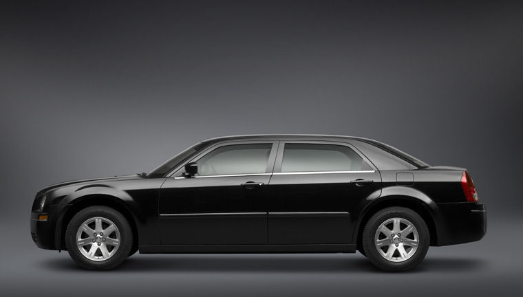 2008 Chrysler 300 Long Wheelbase Picture