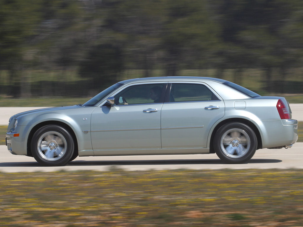 Chrysler 300 desktop wallpaper #2
