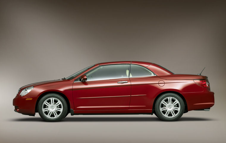 2010 Chrysler Sebring Limited Convertible Picture