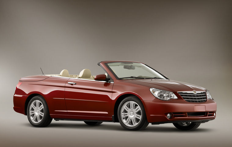 2010 Chrysler Sebring Limited Convertible Picture