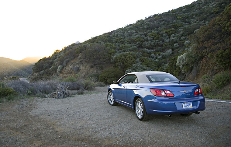 2010 Chrysler Sebring Limited Convertible Picture