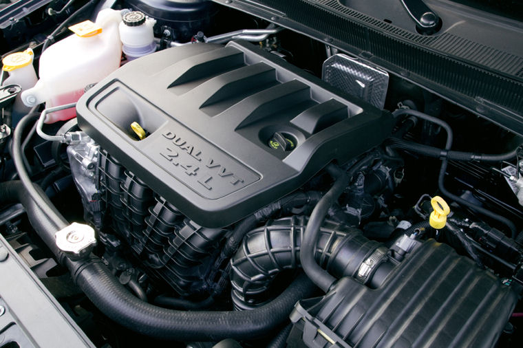 2010 Chrysler Sebring Limited Sedan 2.4L 4-cylinder Engine Picture