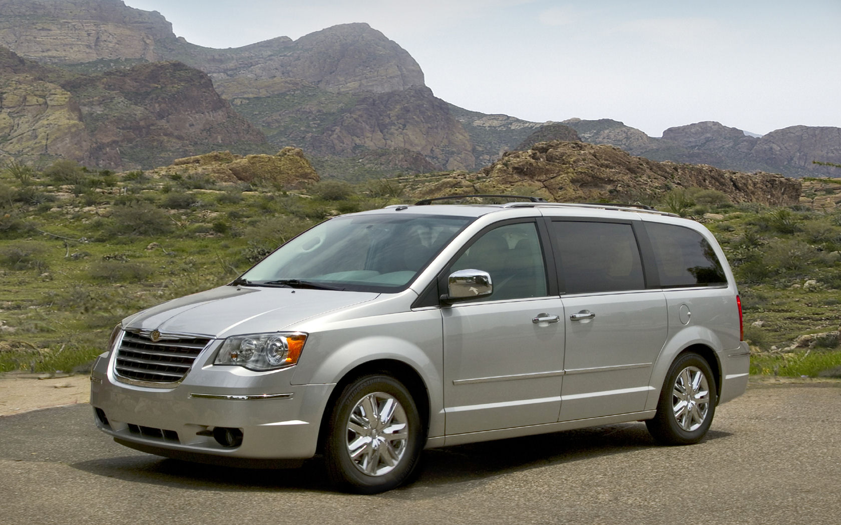 Chrysler Town & Country Desktop Wallpaper