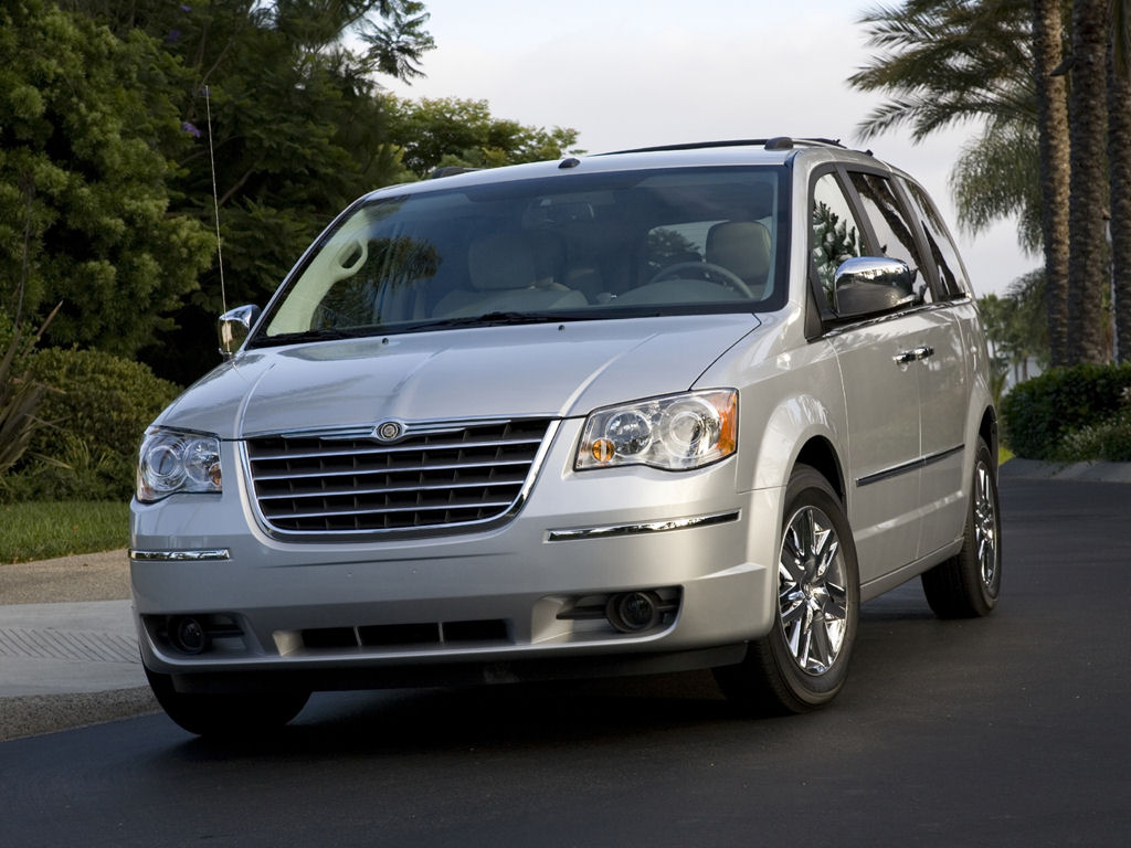 Chrysler Town & Country Desktop Wallpaper