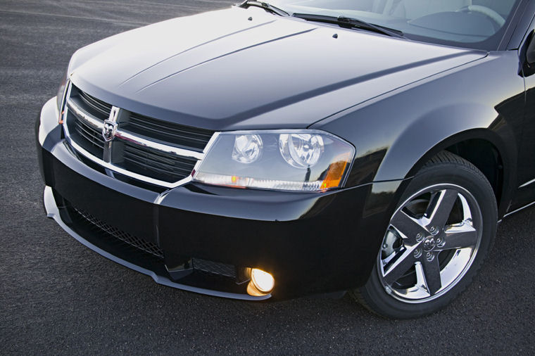 2009 Dodge Avenger R/T Headlight Picture