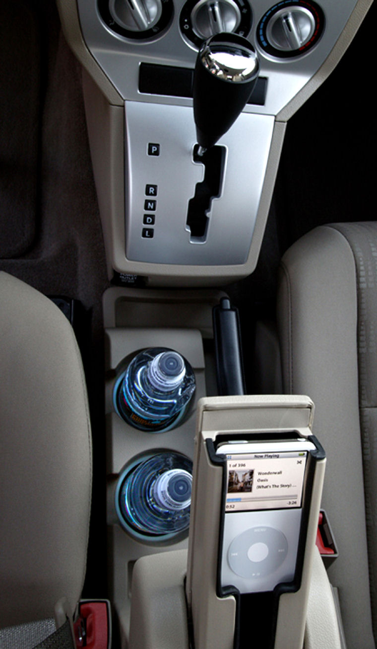 2009 Dodge Caliber Center Console Picture