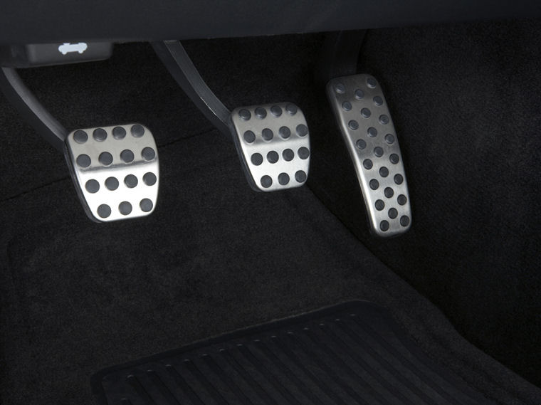 2009 Dodge Challenger R/T Pedals Picture