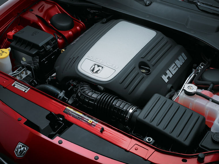 2009 Dodge Charger 5.7L V8 Hemi Engine Picture