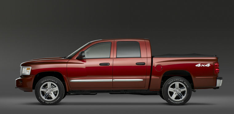 2008 Dodge Dakota Crew Cab Laramie Picture