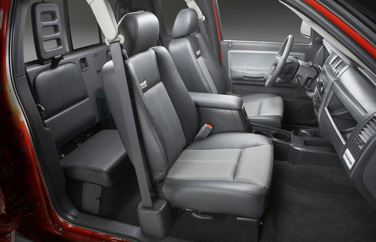 2008 Dodge Dakota Extended Cab SLT Interior Picture