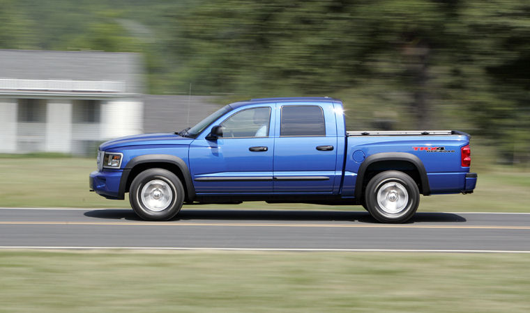 2009 Dodge Dakota Crew Cab Laramie Picture