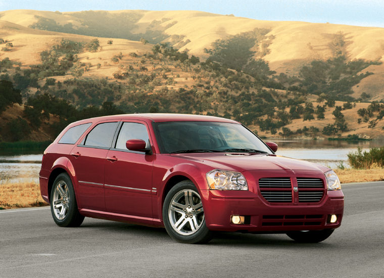 2005 Dodge Magnum Picture