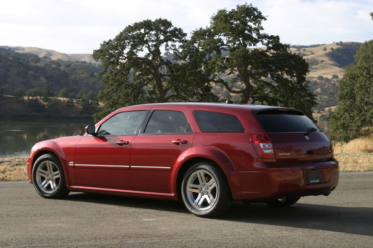 2005 Dodge Magnum Picture