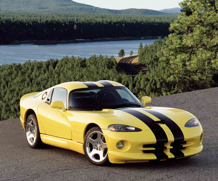 2002 Dodge Viper GTS Picture