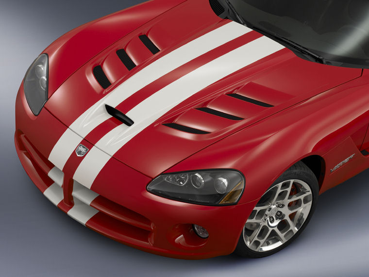 2008 Dodge Viper GTS Headlight Picture