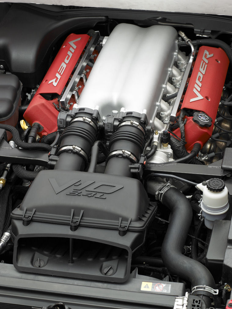 2009 Dodge Viper SRT10 8.4L V10 Engine Picture