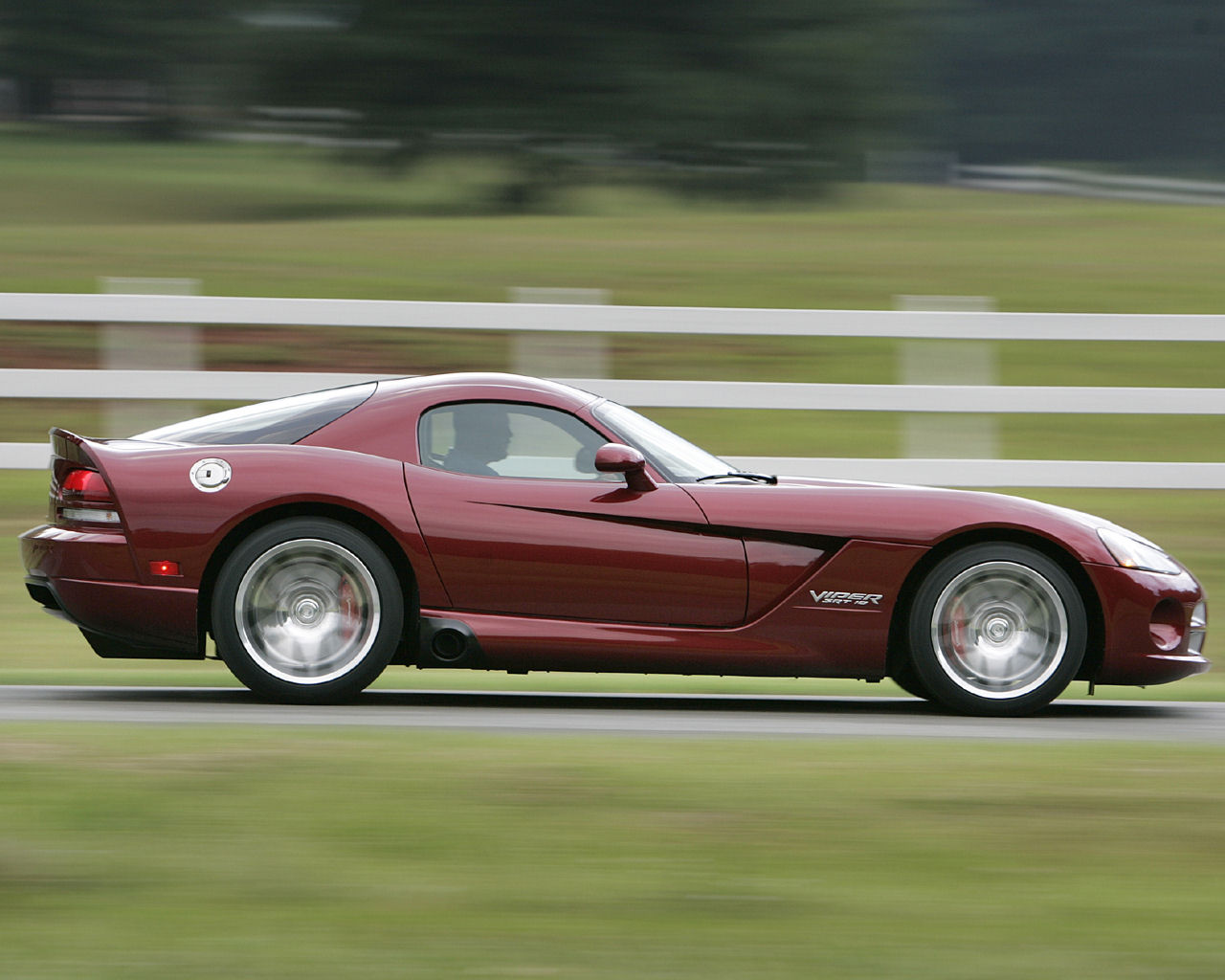 Dodge Viper Desktop Wallpaper