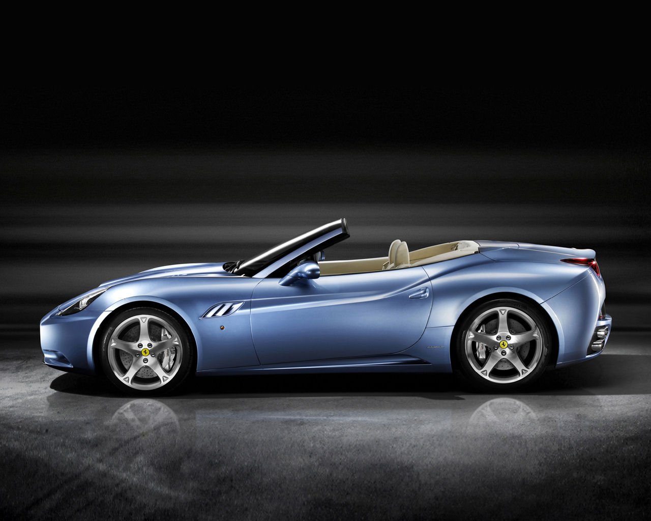 Ferrari California Desktop Wallpaper