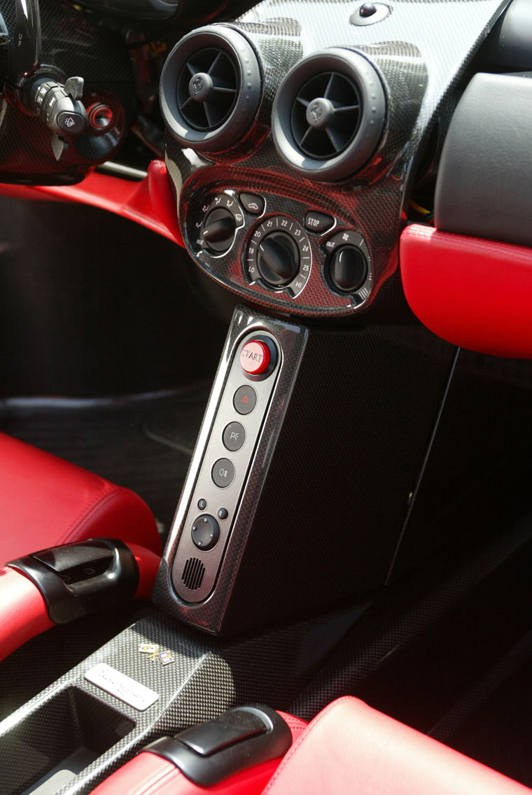2003 Ferrari Enzo Center Console Picture